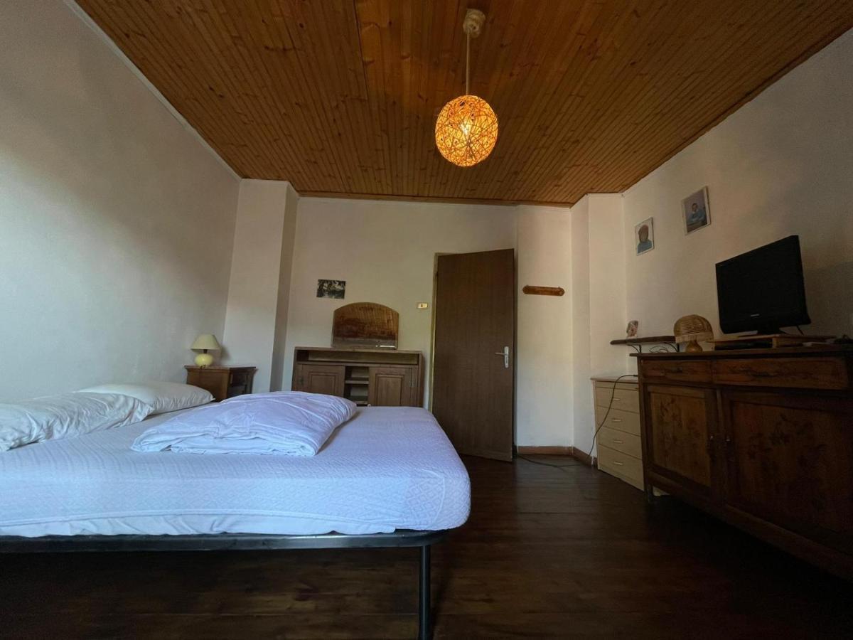 Casa Vacanza Pegrini Nel Centro Storico Di กาวี ภายนอก รูปภาพ