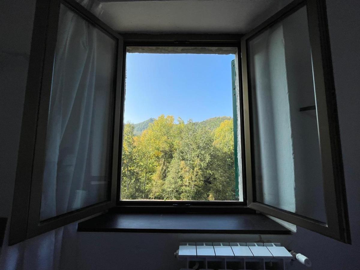 Casa Vacanza Pegrini Nel Centro Storico Di กาวี ภายนอก รูปภาพ