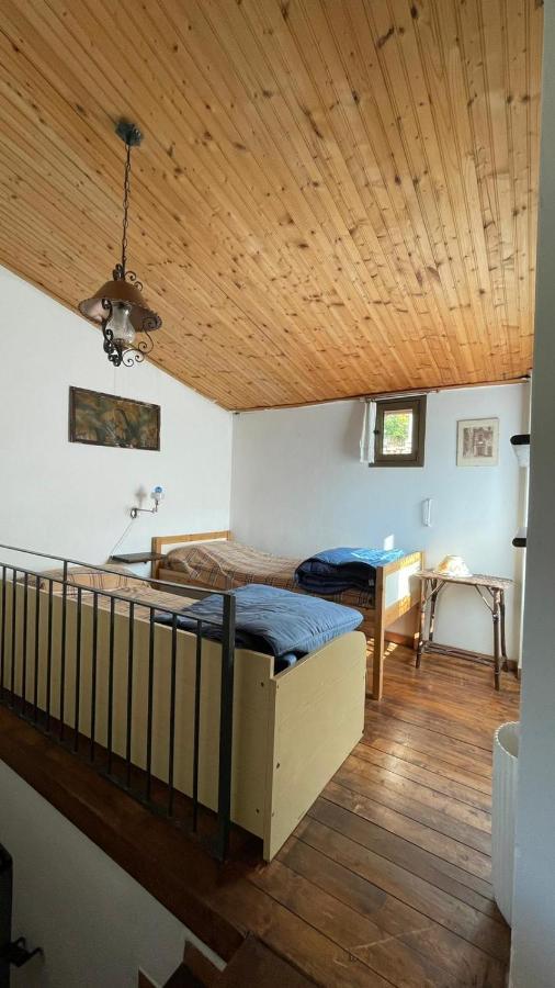 Casa Vacanza Pegrini Nel Centro Storico Di กาวี ภายนอก รูปภาพ