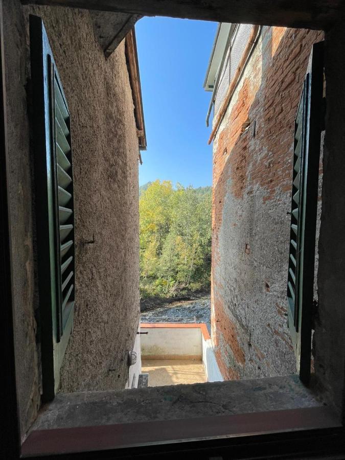 Casa Vacanza Pegrini Nel Centro Storico Di กาวี ภายนอก รูปภาพ